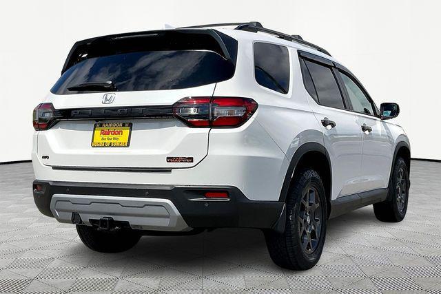 used 2025 Honda Pilot car, priced at $42,888