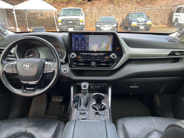 used 2020 Toyota Highlander car, priced at $29,777