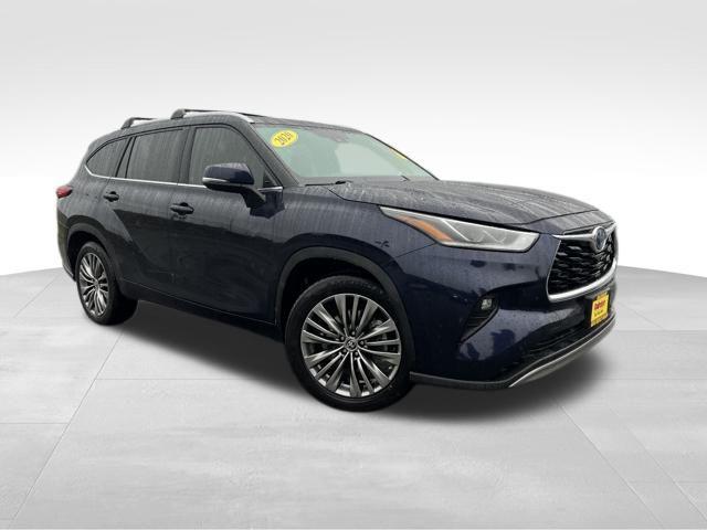 used 2020 Toyota Highlander car, priced at $28,977