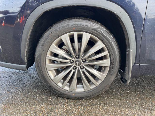 used 2020 Toyota Highlander car, priced at $29,777