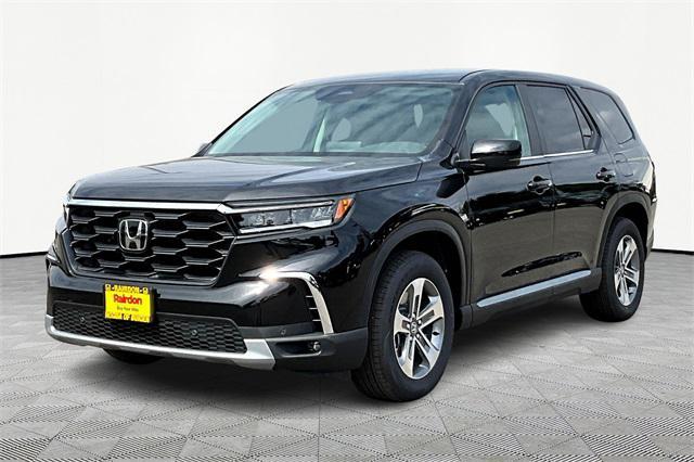 new 2025 Honda Pilot car, priced at $48,175