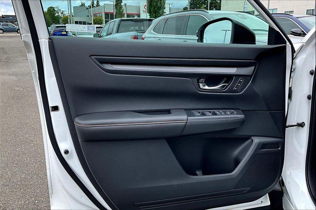new 2026 Honda CR-V Hybrid car, priced at $42,075