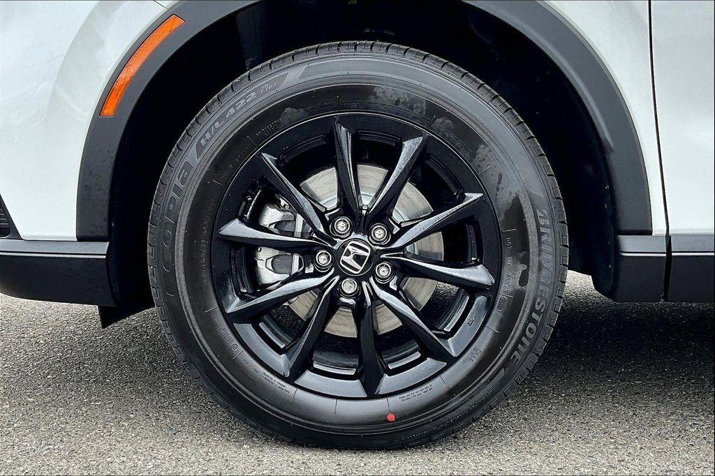 new 2026 Honda CR-V Hybrid car, priced at $42,075