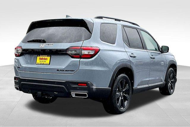 new 2025 Honda Pilot car, priced at $55,030