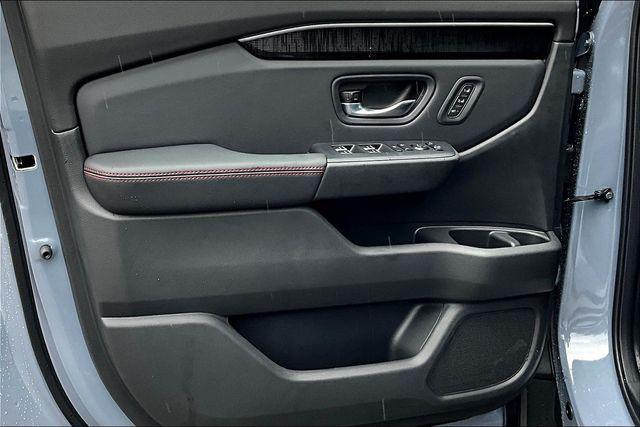 new 2025 Honda Pilot car, priced at $55,030