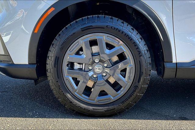 new 2026 Honda CR-V Hybrid car, priced at $40,705