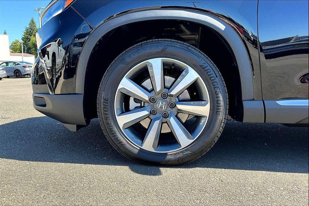 new 2025 Honda Pilot car, priced at $54,530