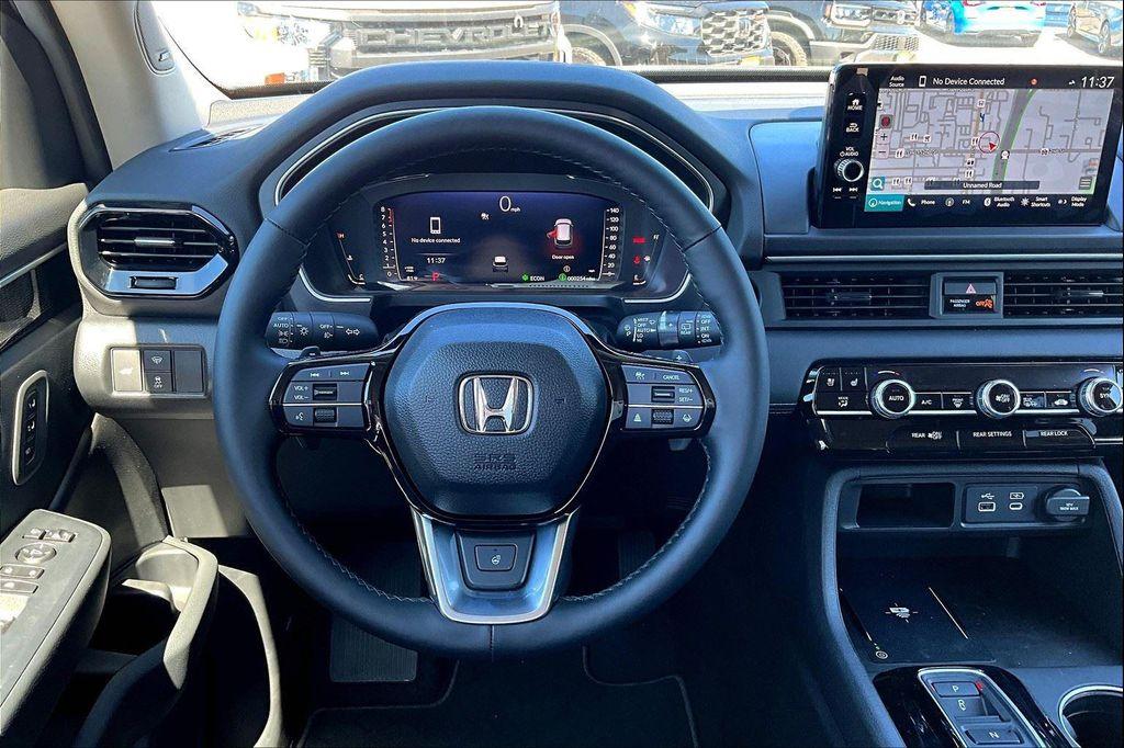 new 2025 Honda Pilot car, priced at $54,530