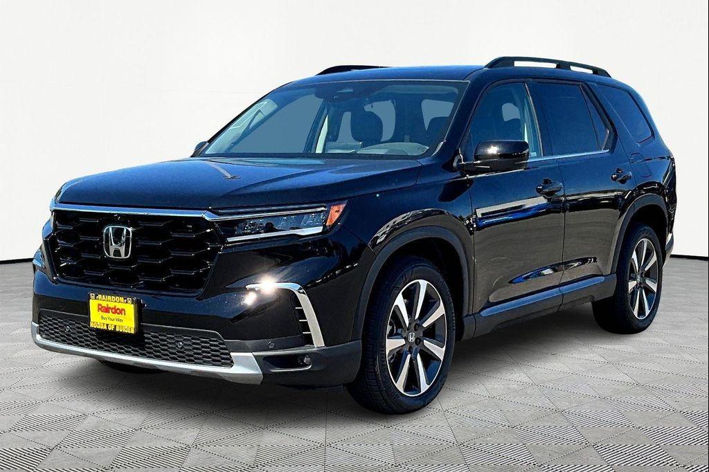 new 2025 Honda Pilot car, priced at $54,530