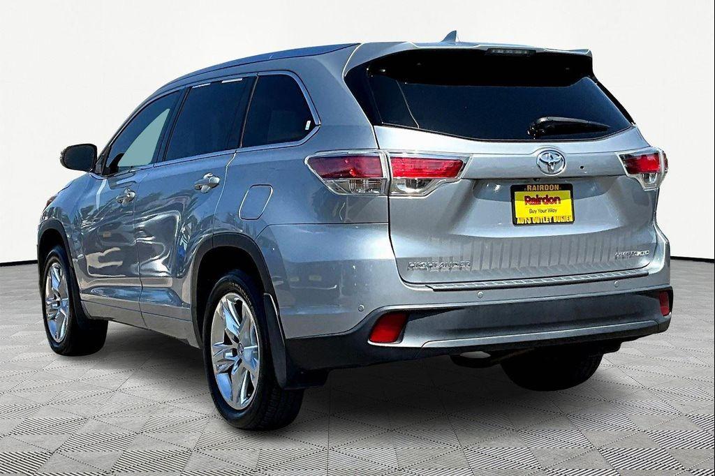 used 2015 Toyota Highlander car, priced at $21,888