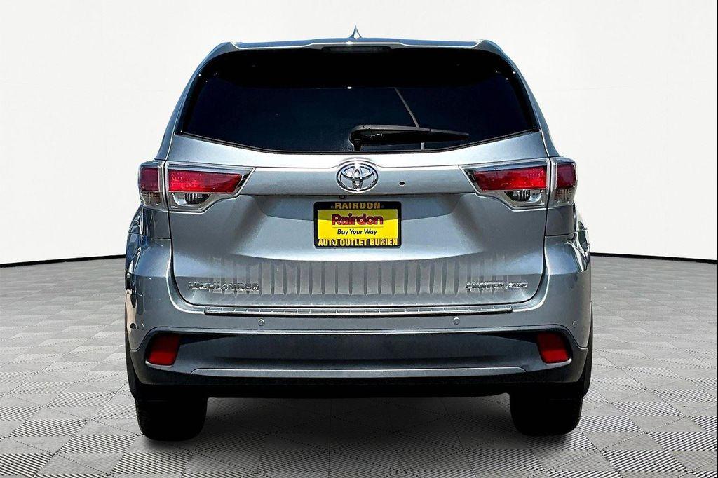 used 2015 Toyota Highlander car, priced at $21,888