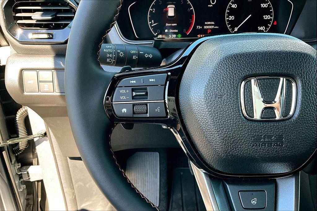 new 2025 Honda Pilot car, priced at $50,850