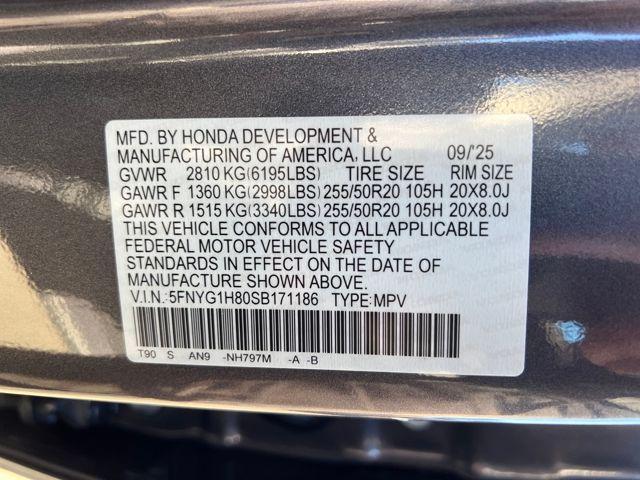 new 2025 Honda Pilot car, priced at $53,075