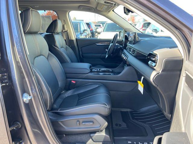 new 2025 Honda Pilot car, priced at $53,075