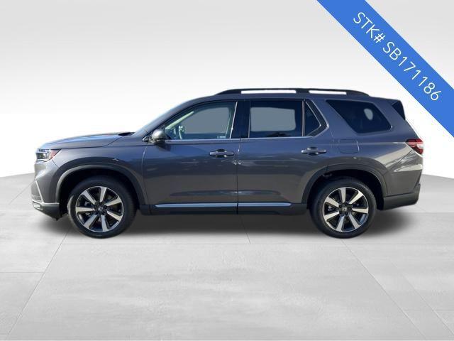 new 2025 Honda Pilot car, priced at $53,075