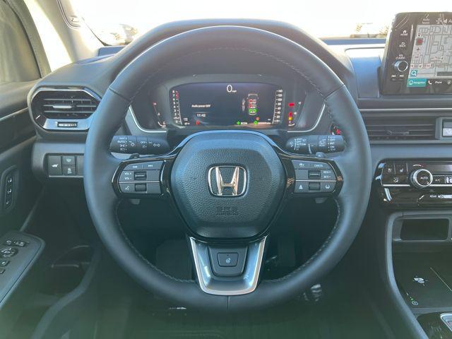 new 2025 Honda Pilot car, priced at $53,075