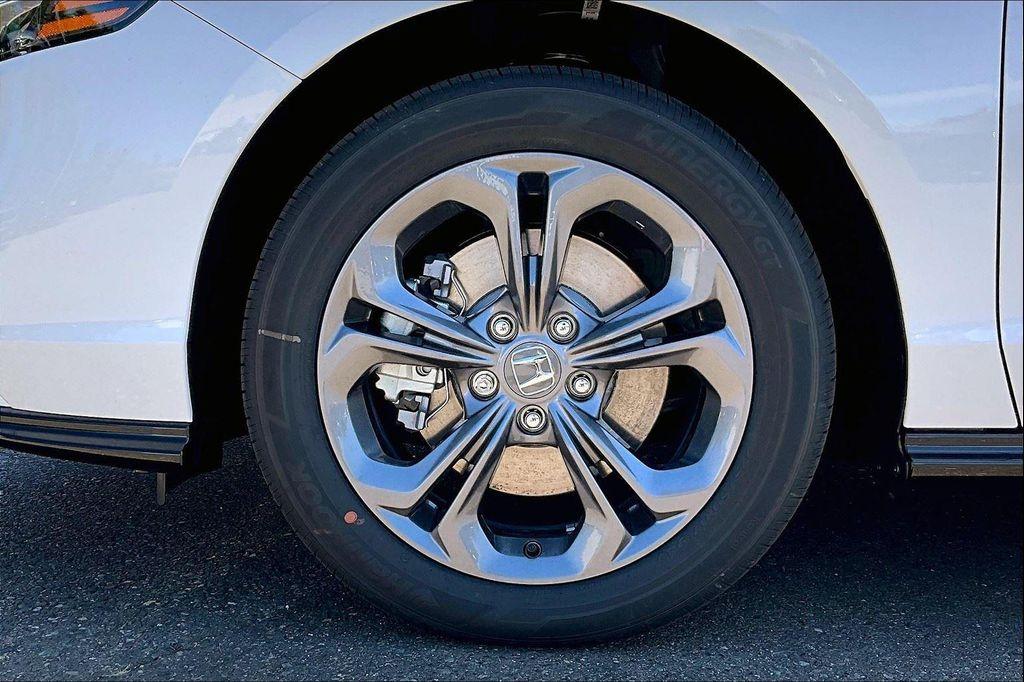 new 2025 Honda Accord Hybrid car, priced at $36,545