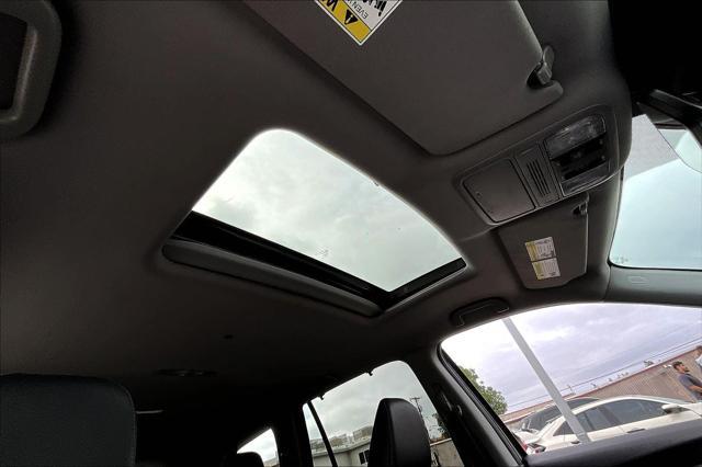 used 2022 Honda Pilot car, priced at $36,777