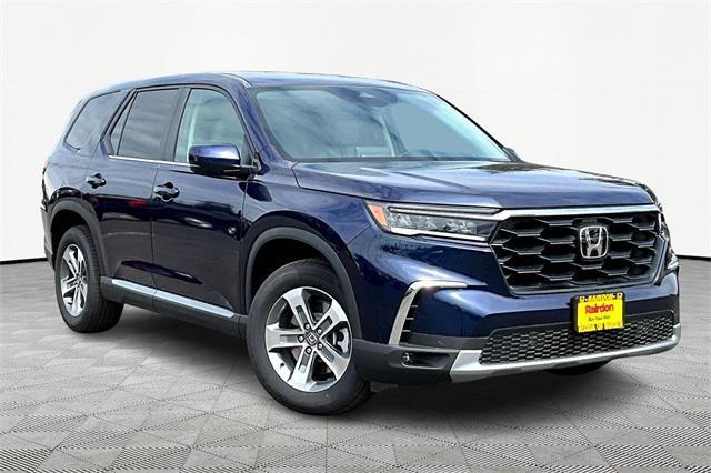 new 2025 Honda Pilot car, priced at $46,695