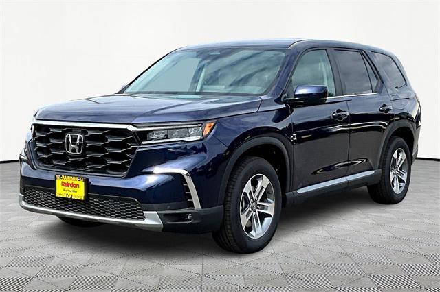 new 2025 Honda Pilot car, priced at $46,695