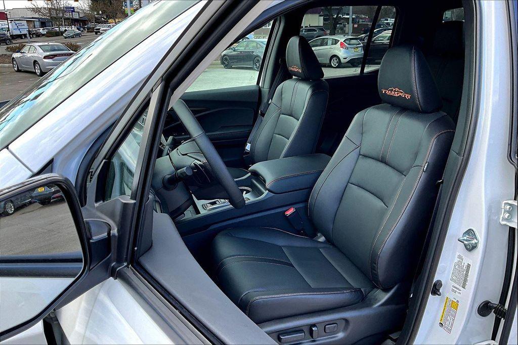 new 2025 Honda Ridgeline car, priced at $41,999