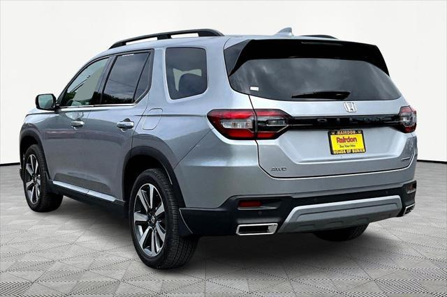 used 2025 Honda Pilot car, priced at $45,777