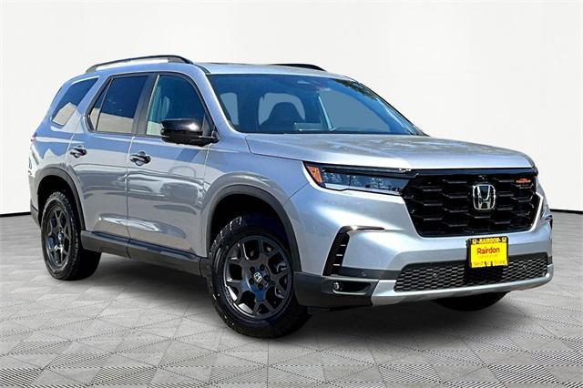 new 2025 Honda Pilot car, priced at $50,975