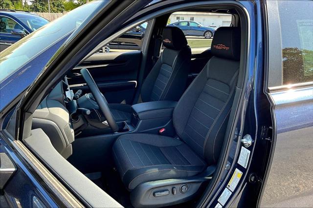 new 2026 Honda CR-V Hybrid car, priced at $39,999