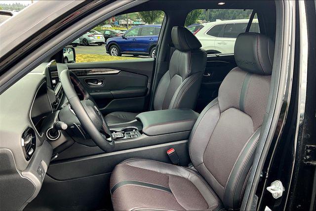 new 2025 Honda Pilot car, priced at $54,575