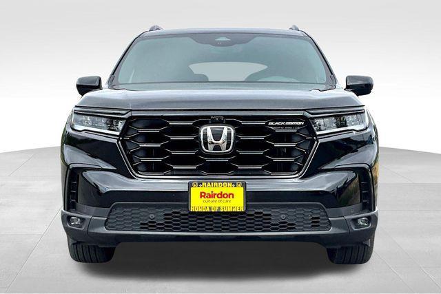 new 2025 Honda Pilot car, priced at $54,575