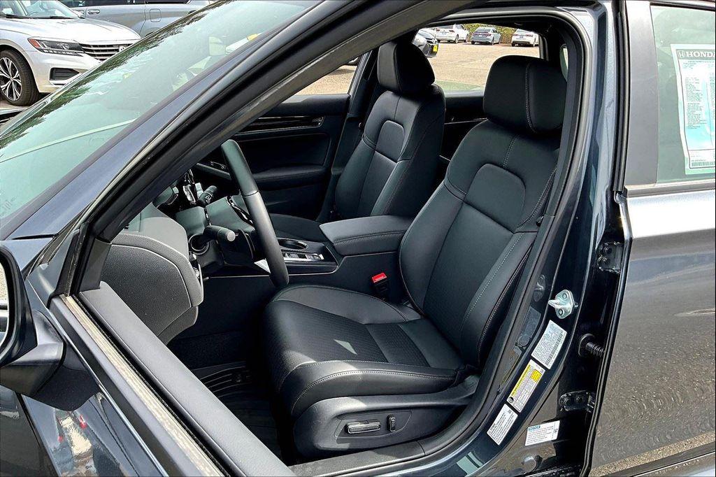 new 2025 Honda Civic Hybrid car, priced at $33,100