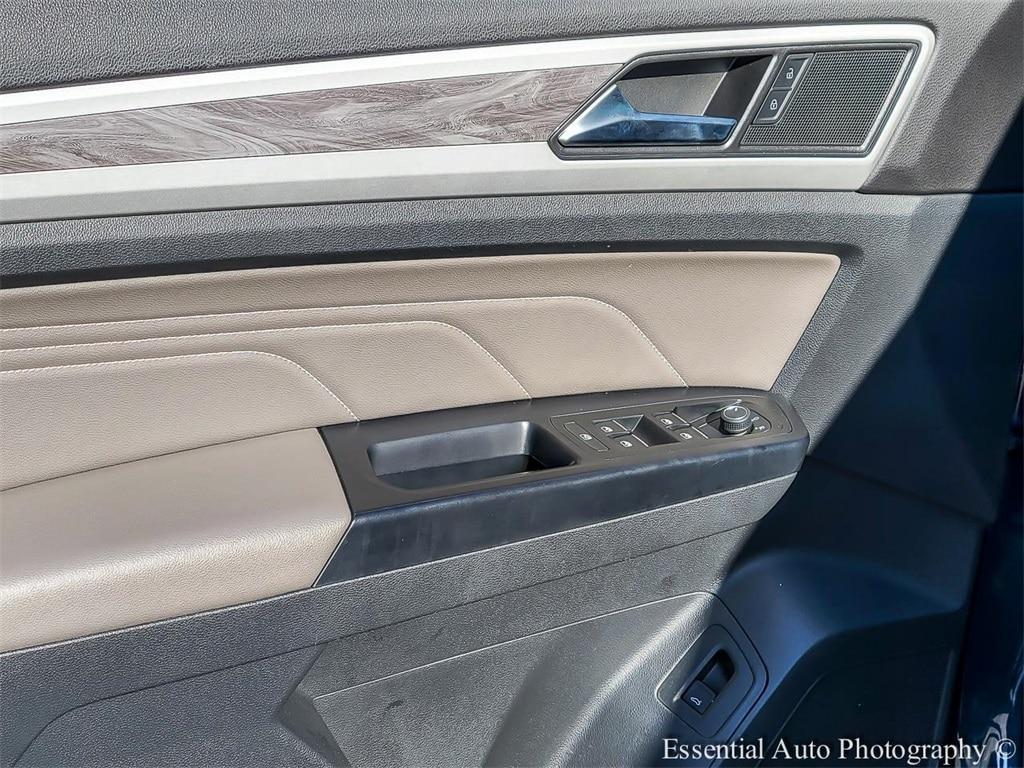 used 2021 Volkswagen Atlas Cross Sport car, priced at $21,800