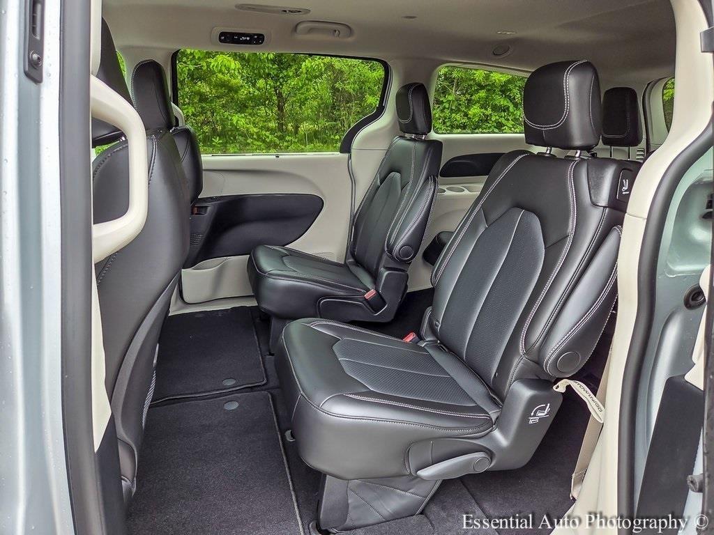 used 2024 Chrysler Pacifica car, priced at $36,195
