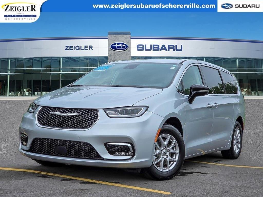 used 2024 Chrysler Pacifica car, priced at $34,600