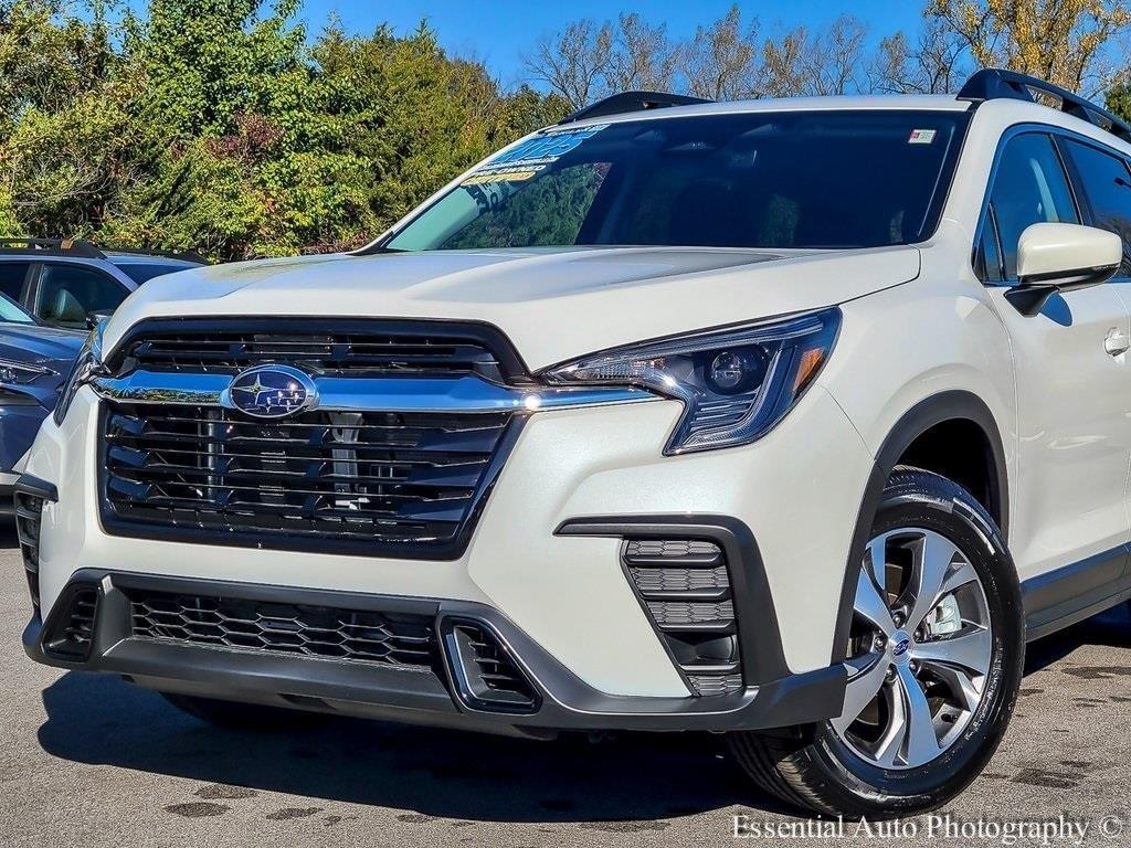 used 2025 Subaru Ascent car, priced at $37,900