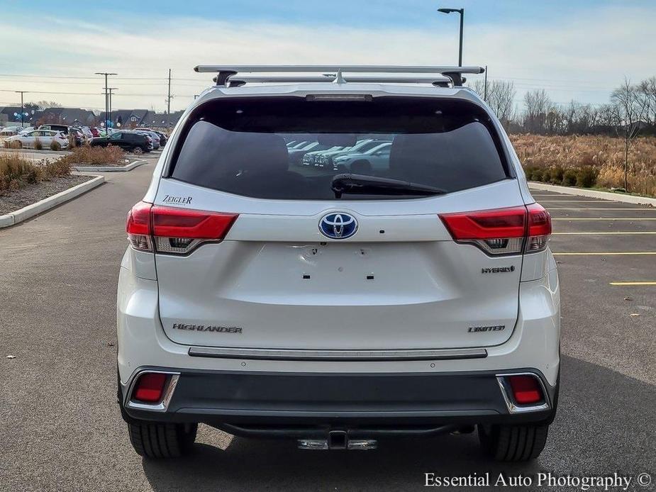 used 2018 Toyota Highlander Hybrid car, priced at $28,695