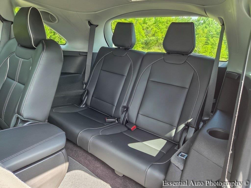 used 2020 Acura MDX car, priced at $30,300