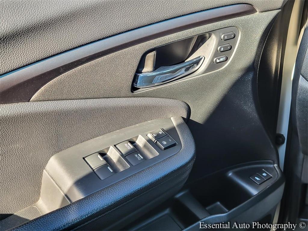 used 2021 Honda Pilot car, priced at $23,000