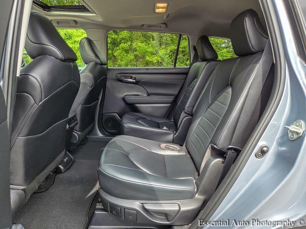 used 2023 Toyota Highlander car, priced at $37,800