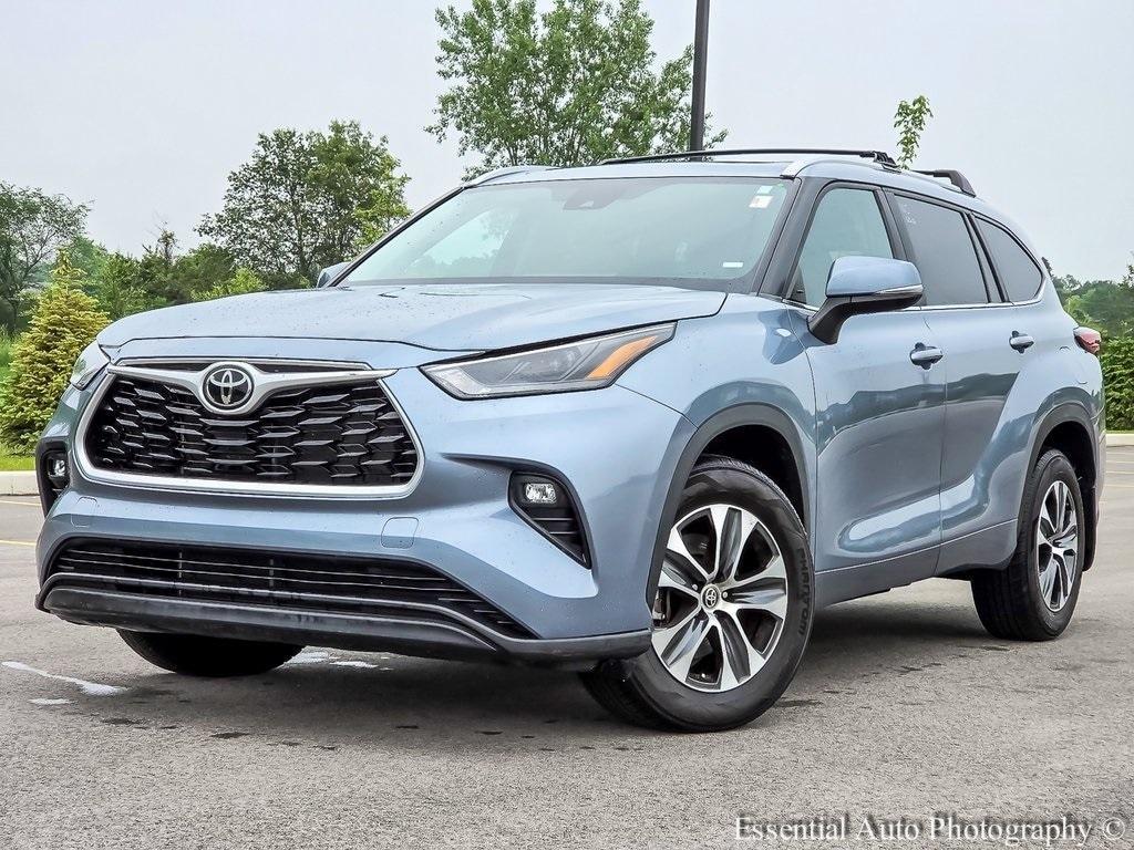 used 2023 Toyota Highlander car, priced at $40,695