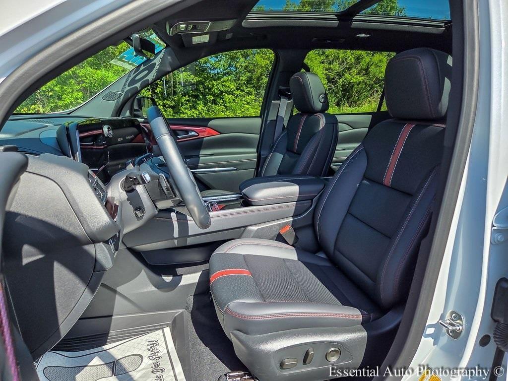 used 2024 Chevrolet Traverse car, priced at $51,715