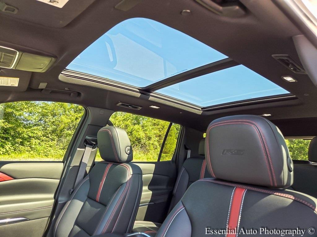 used 2024 Chevrolet Traverse car, priced at $51,715