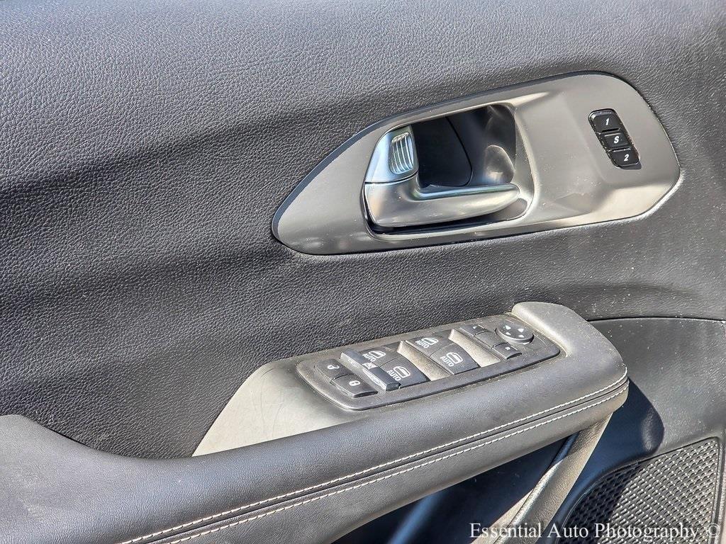 used 2025 Chrysler Pacifica car, priced at $38,695