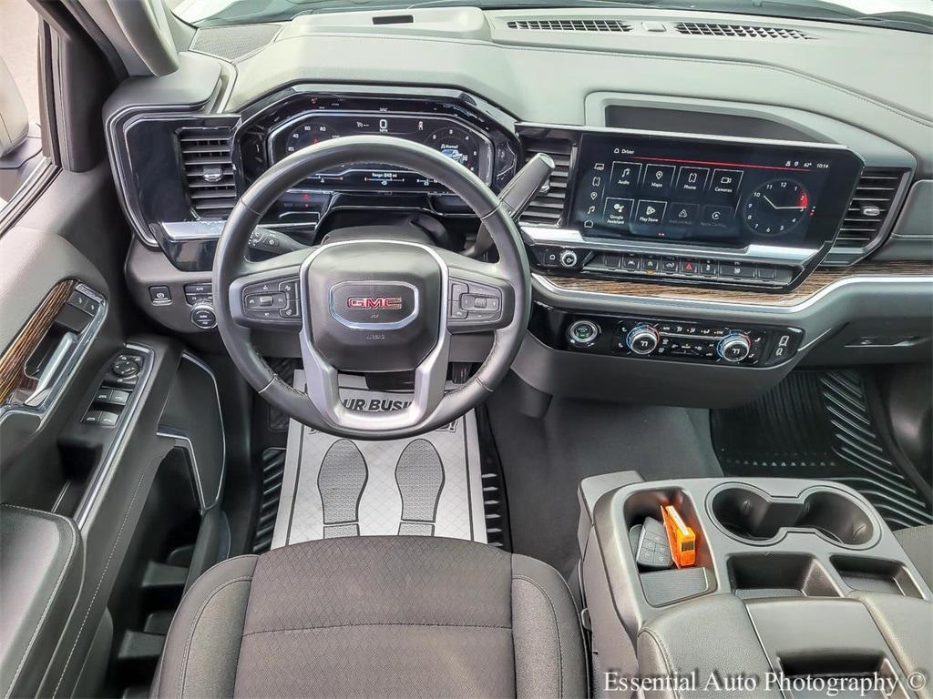 used 2024 GMC Sierra 1500 car, priced at $38,000