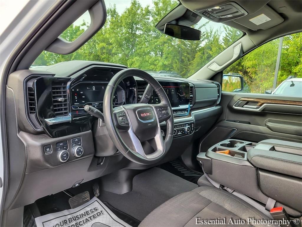 used 2024 GMC Sierra 1500 car, priced at $38,000