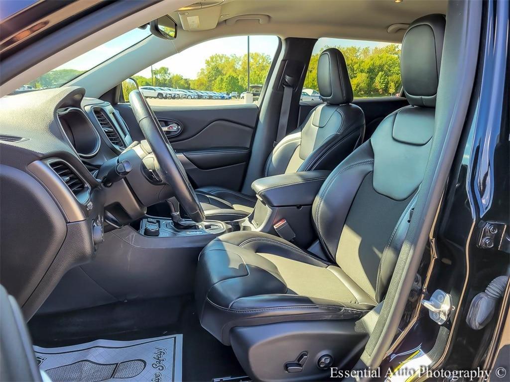 used 2019 Jeep Cherokee car, priced at $15,800