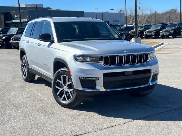 new 2025 Jeep Grand Cherokee L car, priced at $42,295