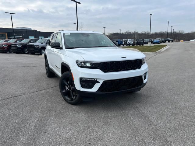 new 2025 Jeep Grand Cherokee car, priced at $47,435