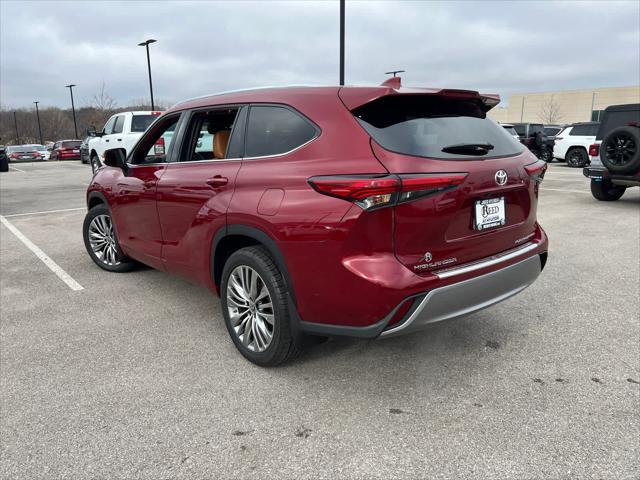 used 2022 Toyota Highlander car, priced at $42,500