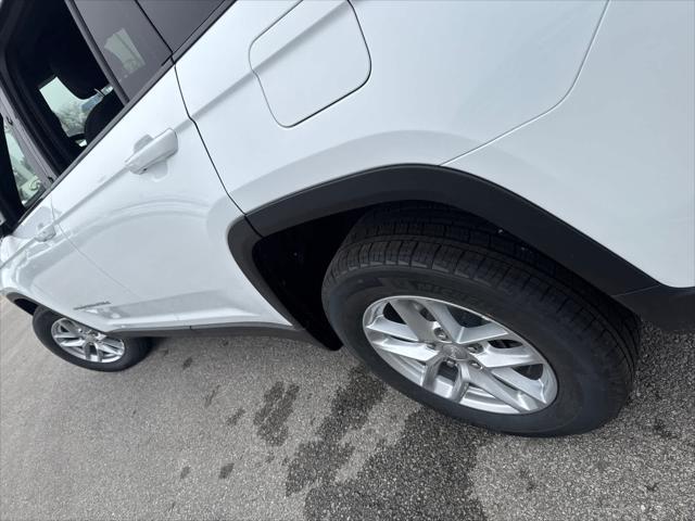 new 2025 Jeep Grand Cherokee L car, priced at $38,125